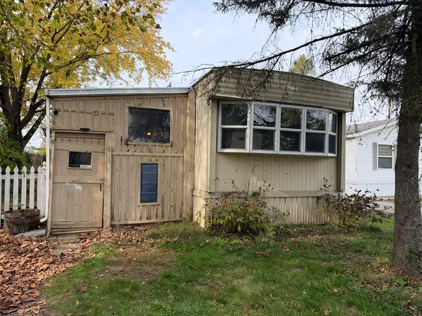 618 Clements #131, South Lyon, MI 48178