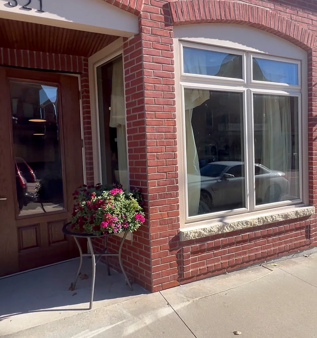 321 N Main St — Photo 1