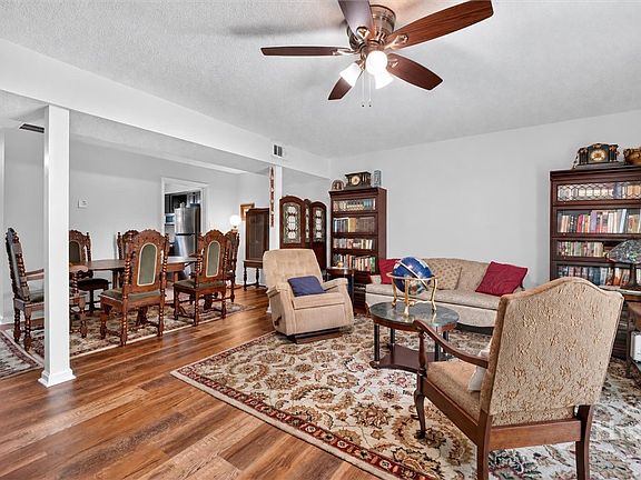 3rd image of 2401 Bonaventure Road #10