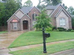 5225 W Yellow Brick Rd, Fayetteville, AR 72704