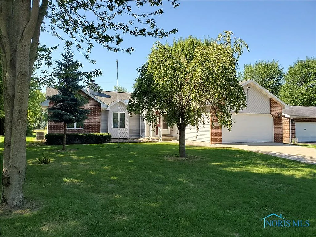 1789 Wildwood Dr photo 1