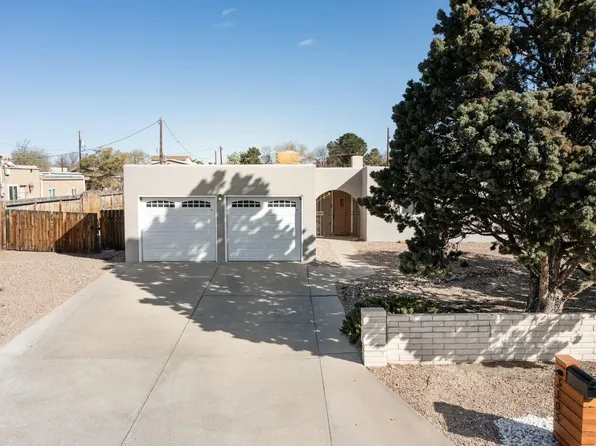 3105 May Cir SE, Rio Rancho, NM 87124