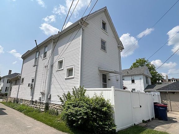 3rd image of 521 N Downing St