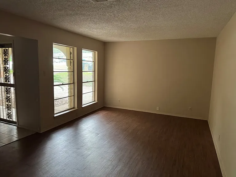 143 Forrest Trl — Photo 5