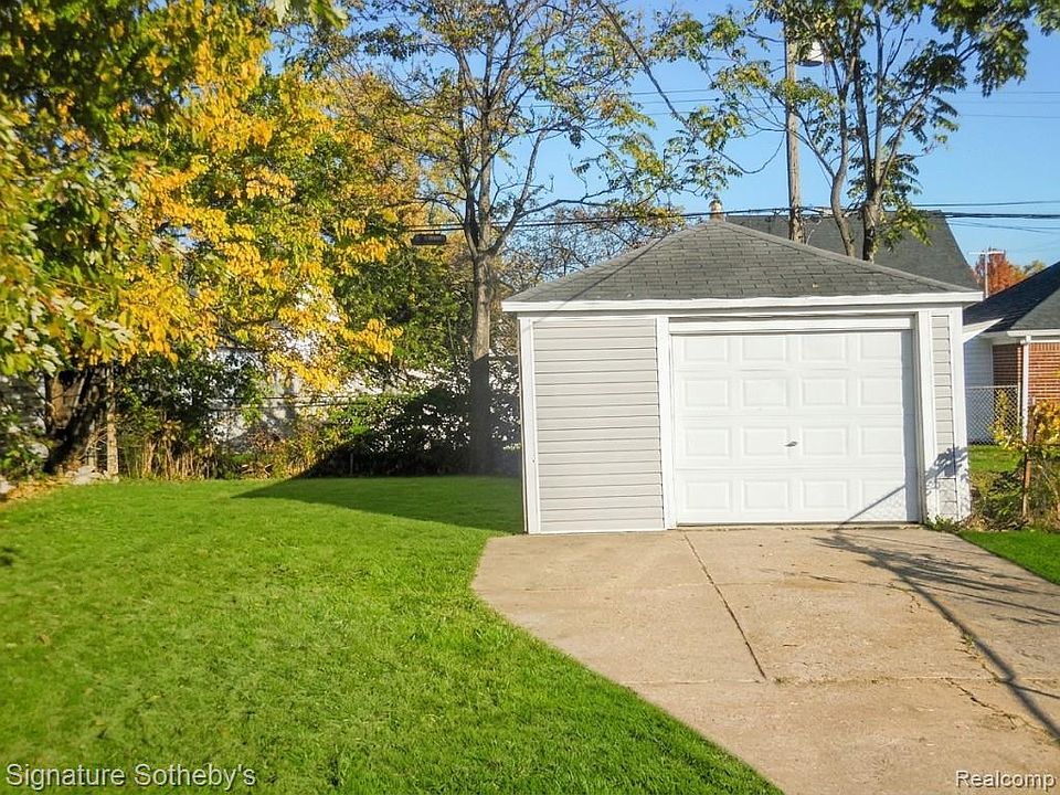 20110 Carrie St, photo 14