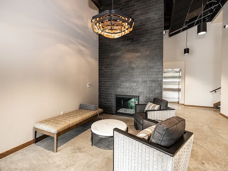 The District Lofts — Photo 32