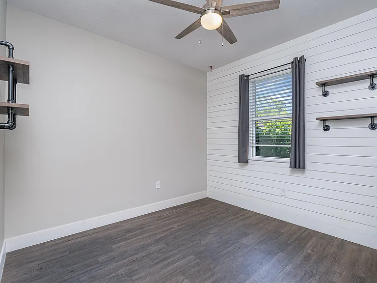 620 Cecelia Ave SE — Photo 20