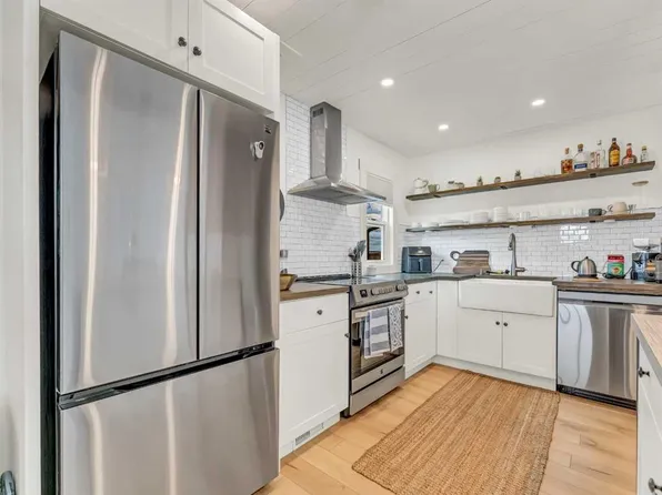 167 N 12th St SE, Medicine Hat, AB T1A 1V1