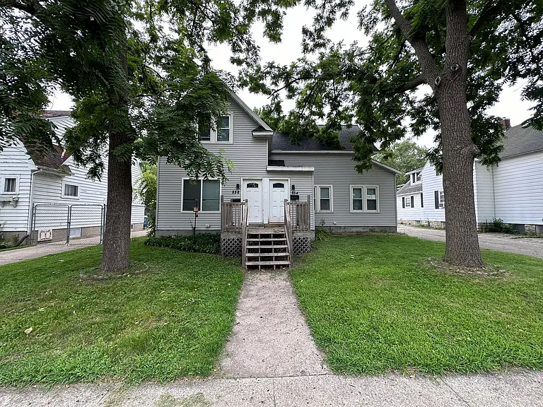 854-856 Kellogg St — Photo 16