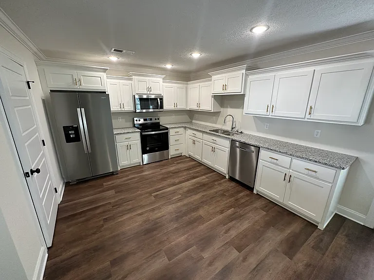 58 Frostwood Cv — Photo 4