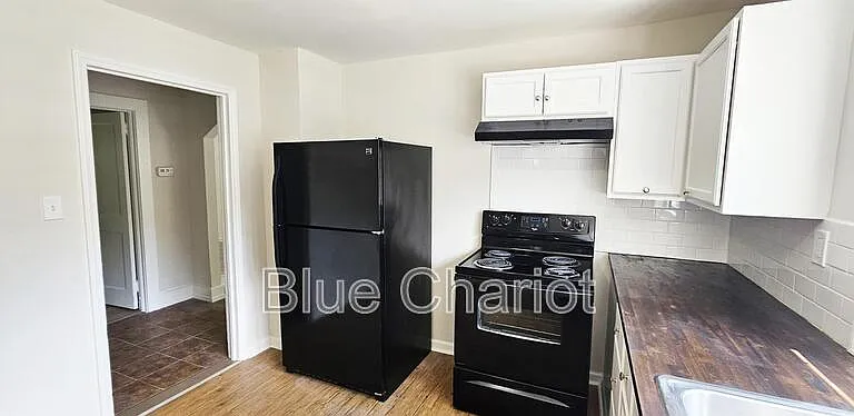 528 Short St — Photo 16