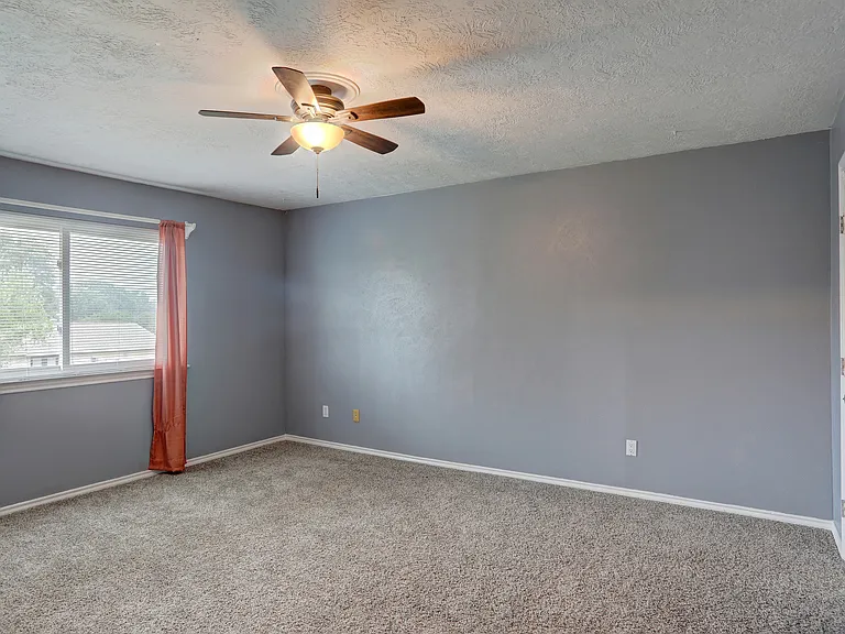 2102 Apollo Rd — Photo 23