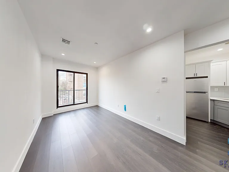 239 E 28th St #3A — Photo 12