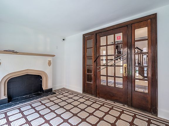 3rd image of 7369-7371 N Damen Ave #3