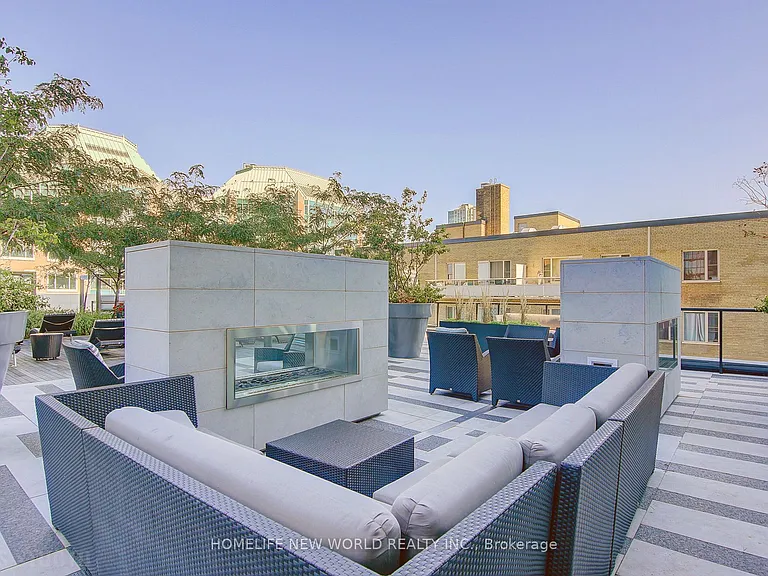 101 Charles St E #610 — Photo 23