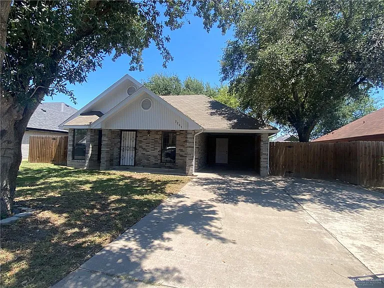 2203 E Coma Ave — Photo 23