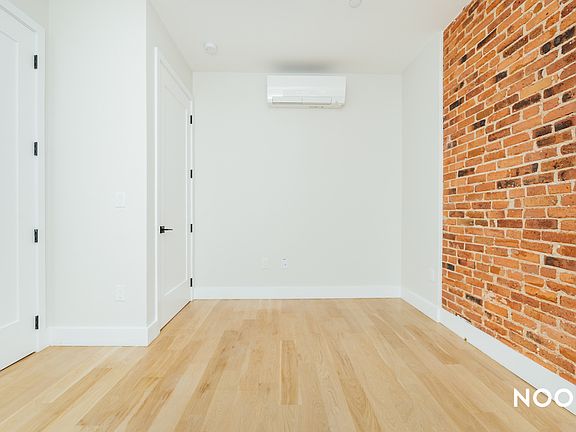 5th image of 860 Hancock St #2
