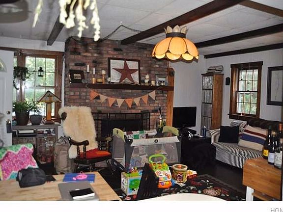 4th image of 38 Ballard Ave #A