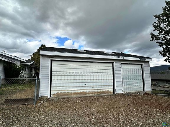 5th image of 692-435 Lahonton Heights Dr