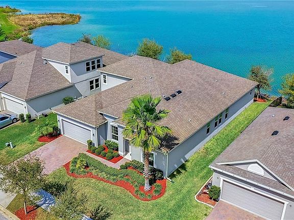 3rd image of 585 Blue Cypress Dr