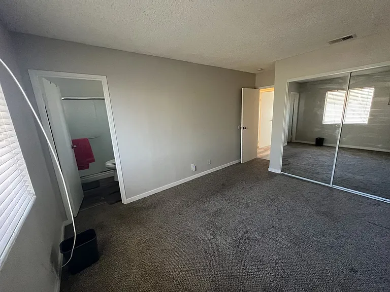 231 Fullerton Ave — Photo 5