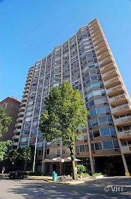 1st image of 555 W Cornelia Ave APT 1409