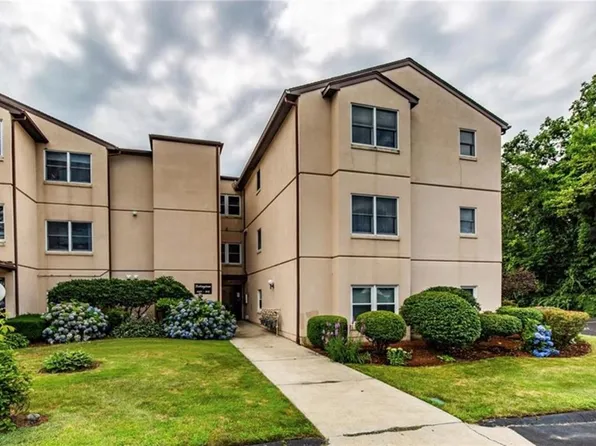 185 Manville Hill Rd APT 411, Cumberland, RI 02864