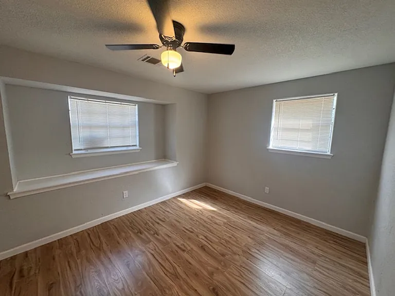 2908 SE 47th St — Photo 10