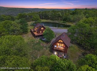 1 Green Mountain Pl, Roaring Brook Township, PA 18444