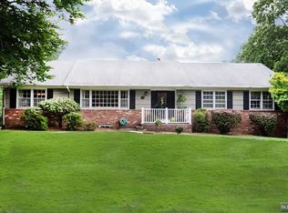 736 Hickory Hill Rd, Wyckoff, NJ 07481