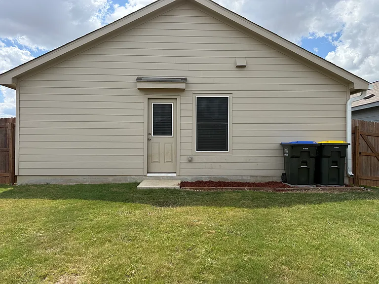 9201 Luciano Pl — Photo 13