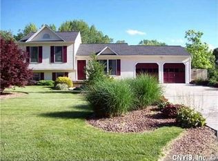 7822 Bull St, Bridgeport, NY 13030