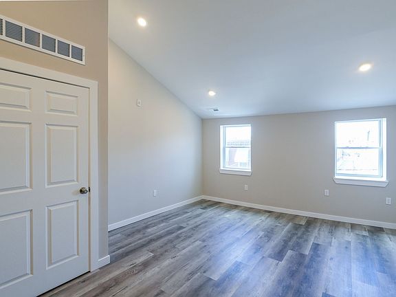 5th image of 1335 S 8th St Floor 3