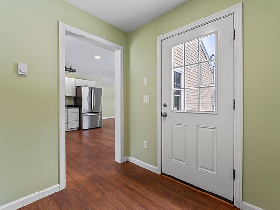 3rd image of 28 Flybox Road