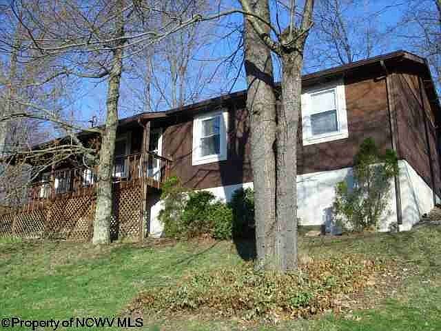 1st image of 16 Donaldson Ct