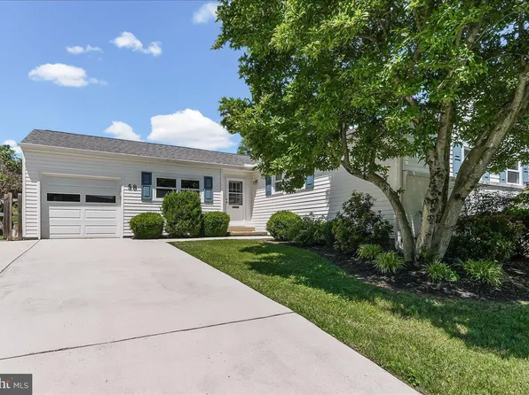 58 Woodhill Ct, Newark, DE 19711