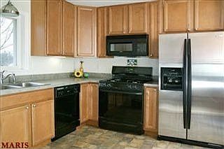 3rd image of 635 Pamela Ln