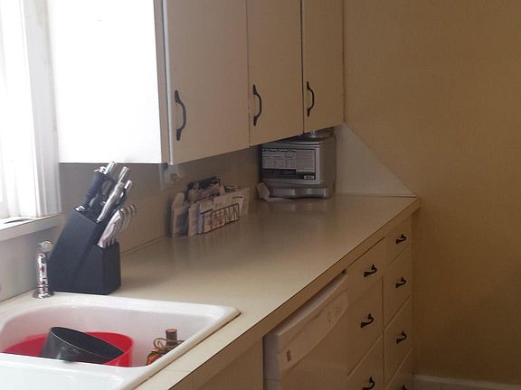 5th image of 463 Clifton Blvd