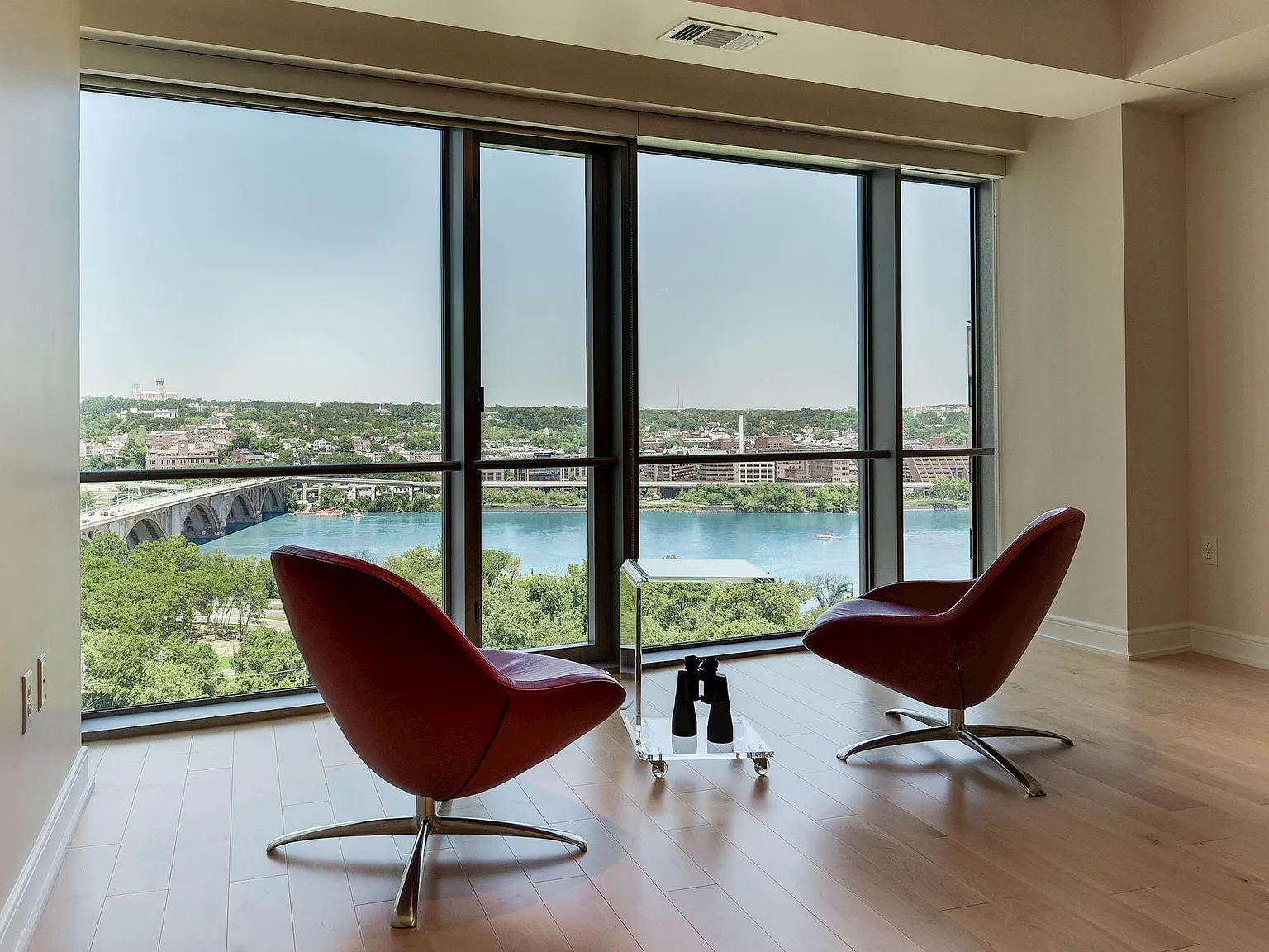 1 bed, 833 sqft, $4,500 — Photo 1