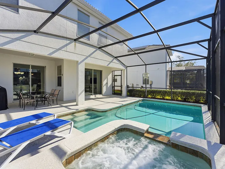 Kings Castle Cir — Photo 2