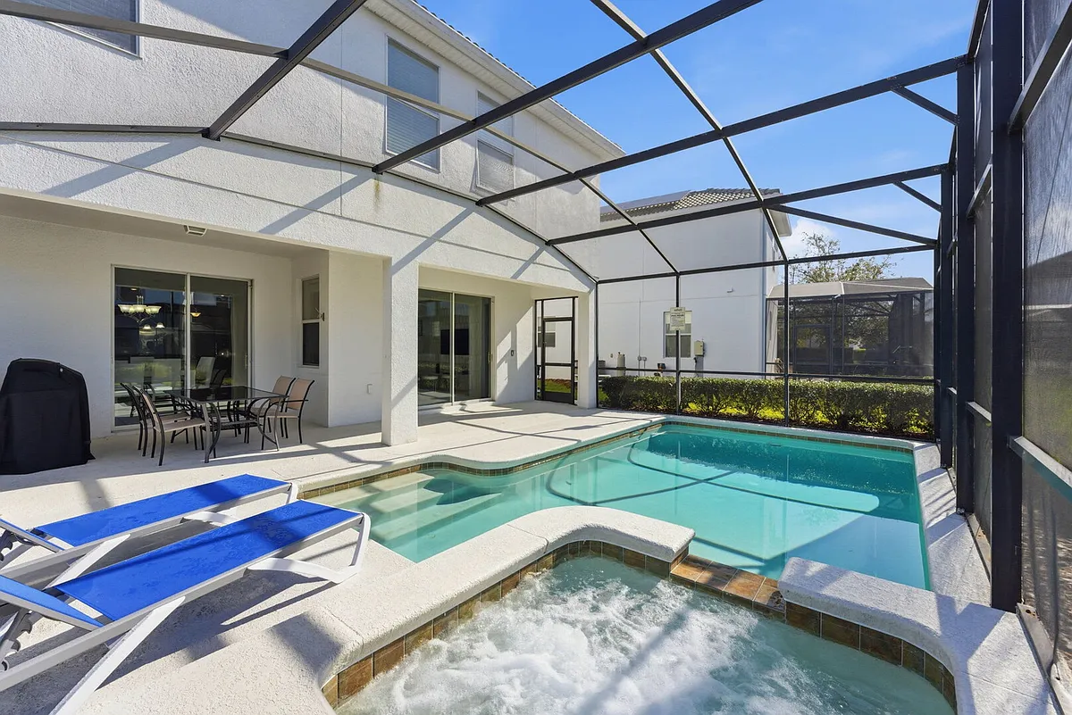 Building Photo - Kings Castle Cir