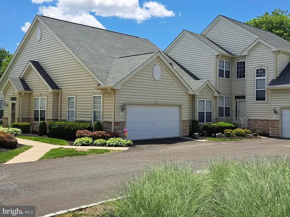 1704 Nottingham Ct #134, Warrington, PA 18976