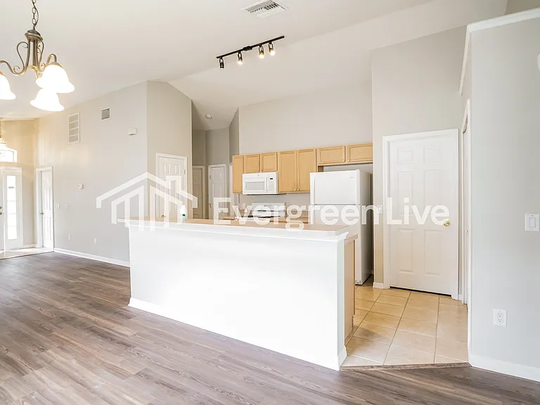 7615 Devonbridge Garden Way — Photo 11