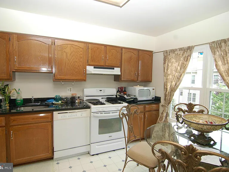 123 Lazy Hollow Dr — Photo 5