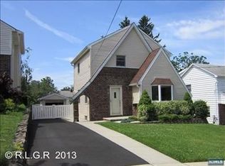292 Sussex Rd, Wood Ridge, NJ 07075