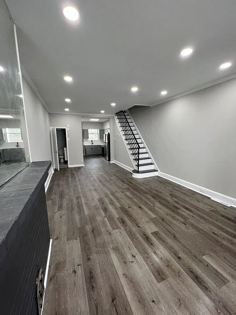 Stunning 3-Bedroom Townhome in South Philadelphia! Available Early November! — Photo 2