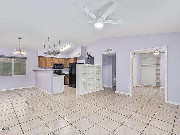 4th image of 3333 S PARKSIDE Drive