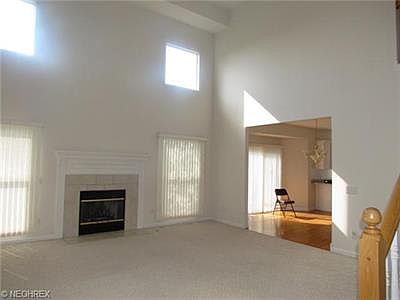 3rd image of 16800 Orange Ln
