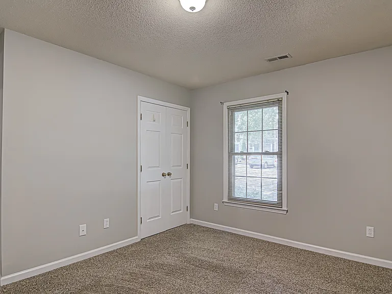 4639 Lawndale Dr — Photo 26