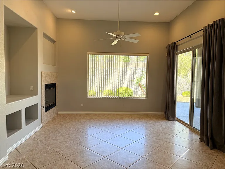 27 Plum Hollow Dr — Photo 13
